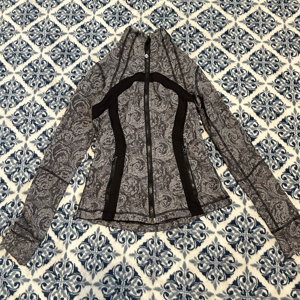 Lululemon Gray and Black Pattern Define Jacket Size 6